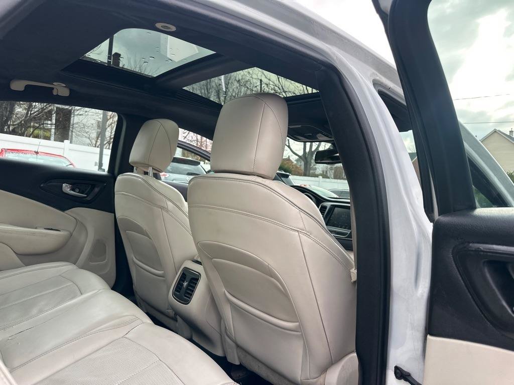 Used 2015 Chrysler 200 C w/ Navigation & Sound Group I AWD/4WD image 19