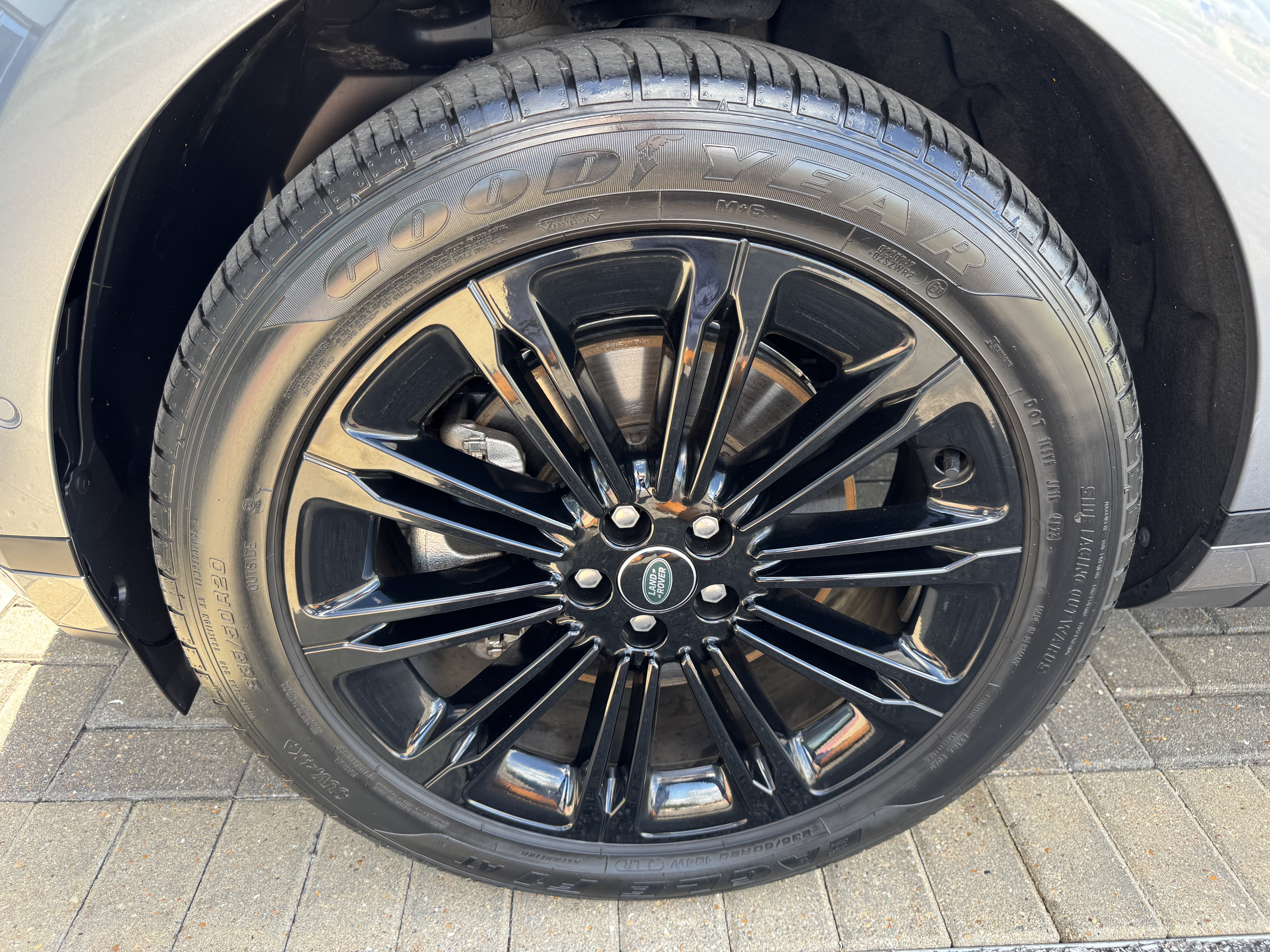 Certified 2024 Land Rover Range Rover Evoque S AWD/4WD image 9
