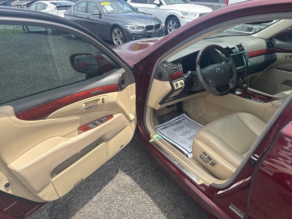 Used 2007 Lexus LS 460 image 16