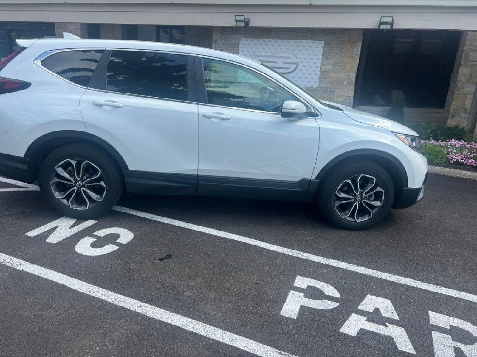 Used 2021 Honda CR-V EX image 9