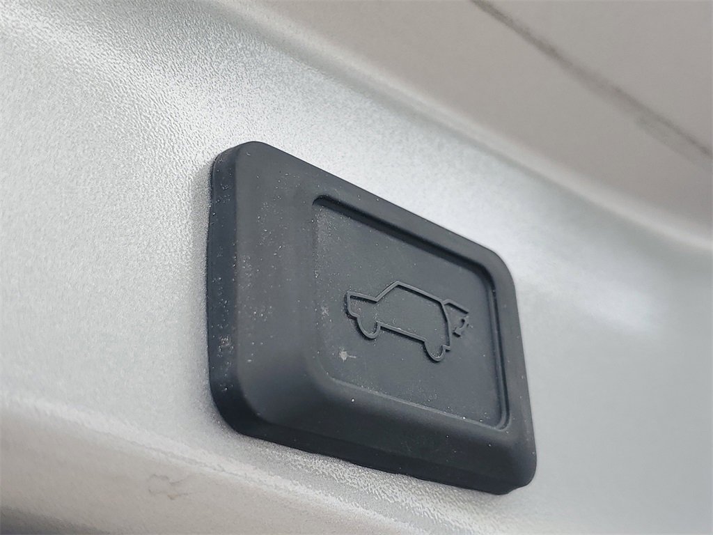 Certified 2023 Toyota RAV4 XLE w/ Convenience Package image 9