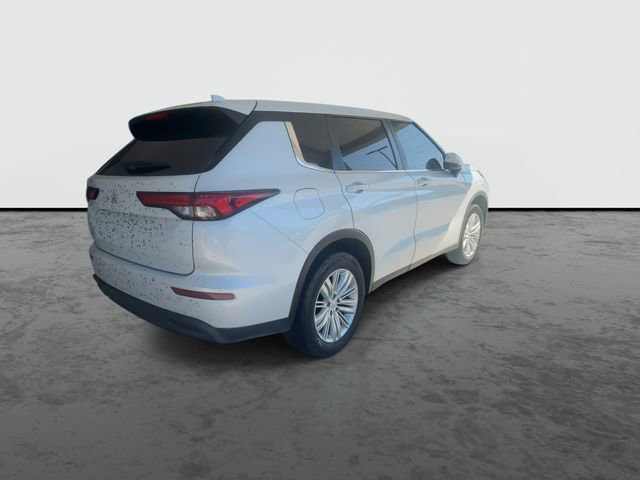 Used 2022 Mitsubishi Outlander ES FWD image 8