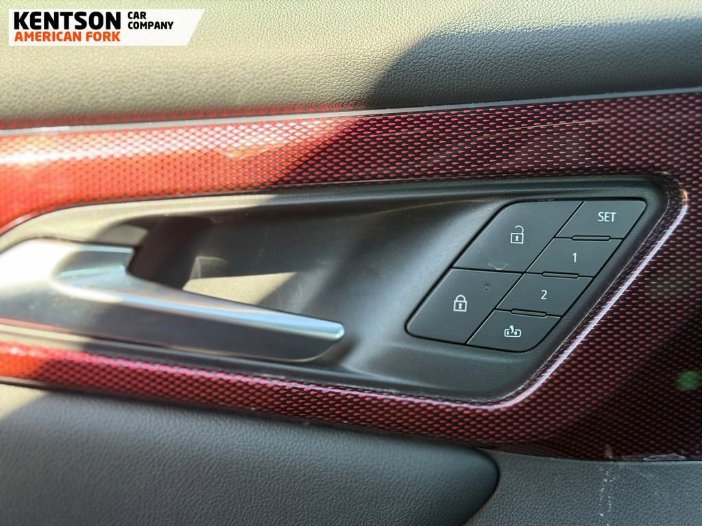 Used 2025 Chevrolet Traverse RS w/ LPO, Floor Liner Package image 24