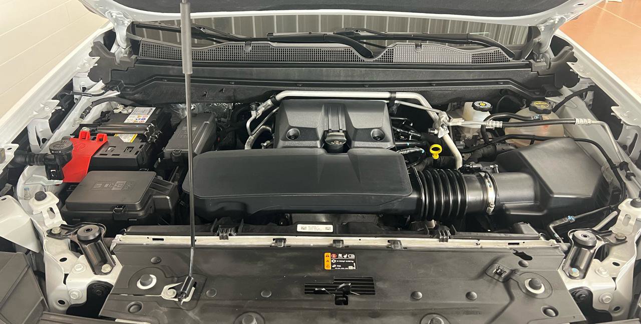 Used 2024 GMC Canyon AT4 w/ Technology Package image 10