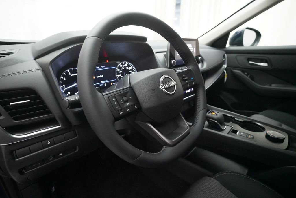 Certified 2026 Nissan Rogue SV image 8