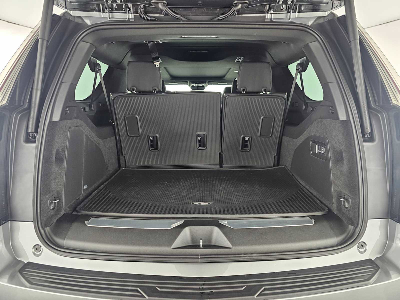 New 2026 Cadillac Escalade ESV Luxury image 15