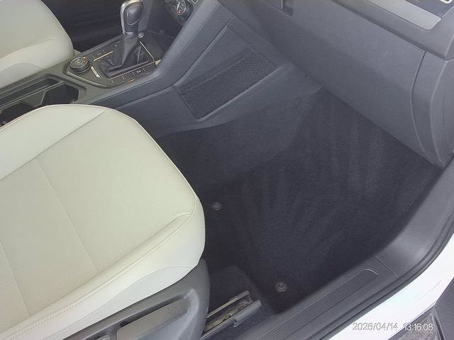 Used 2018 Volkswagen Tiguan SE AWD/4WD image 17