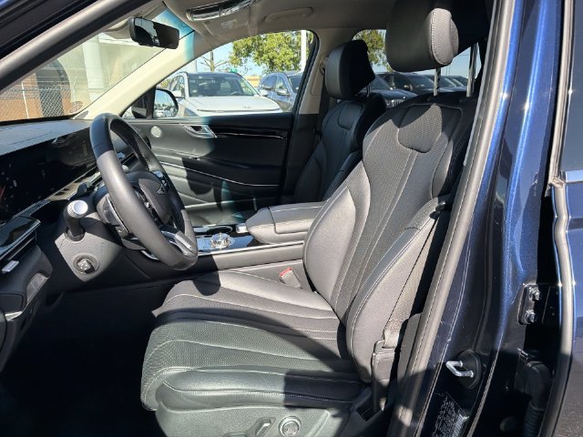 Used 2025 Genesis GV80 2.5T Standard AWD/4WD image 19