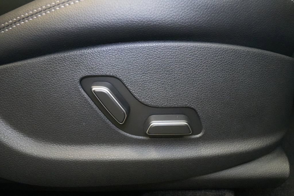 New 2026 Genesis GV70 2.5T Select image 35