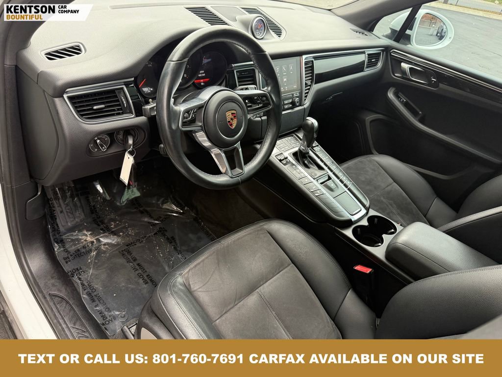 Used 2018 Porsche Macan Base image 32
