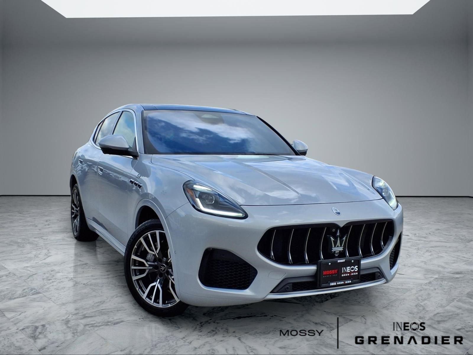 Used 2023 Maserati Grecale GT image 1