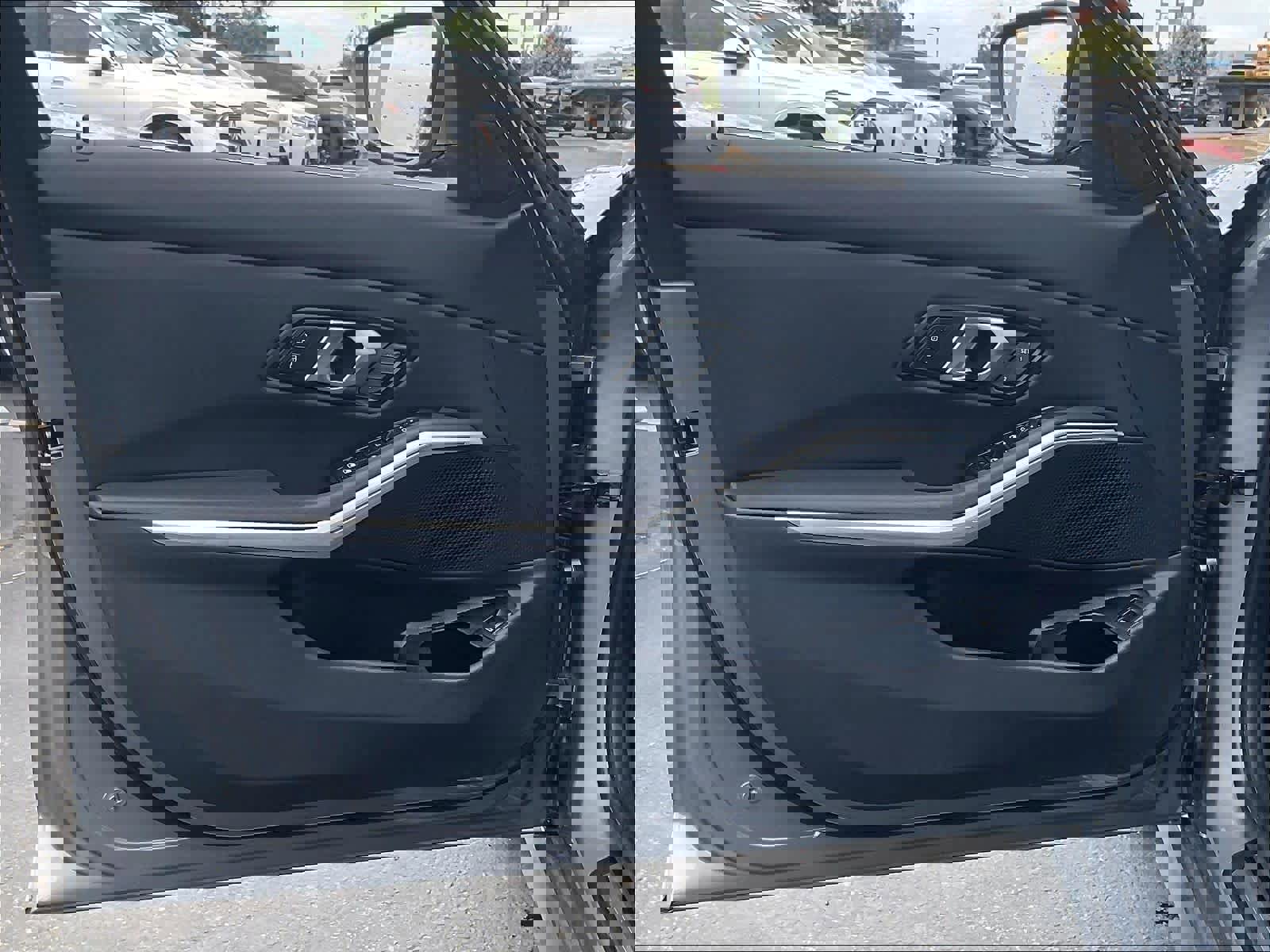 Used 2025 BMW 330i Sedan w/ Premium Package RWD image 25