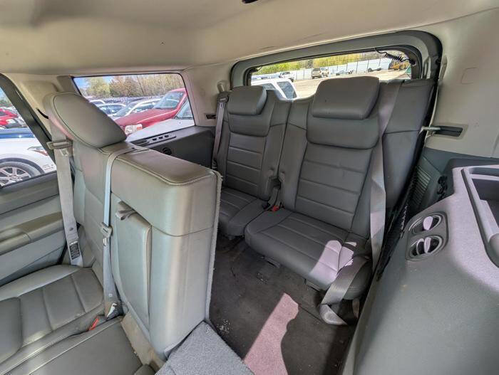 Used 2006 Jeep Commander 4WD image 25