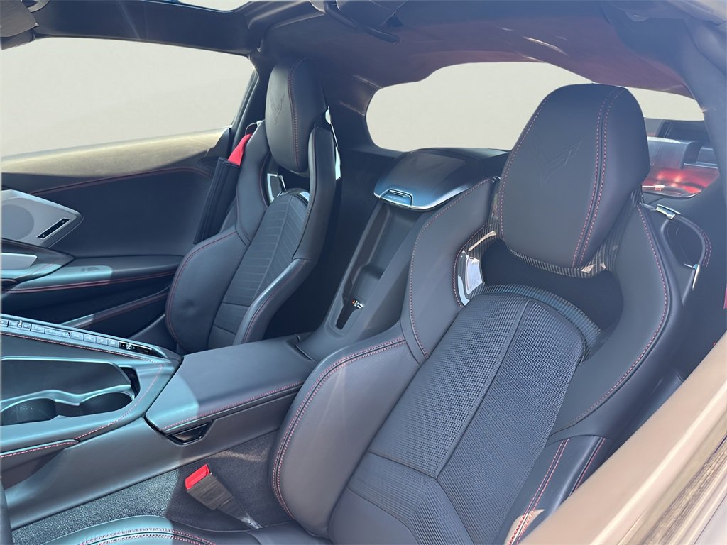 Used 2020 Chevrolet Corvette Stingray Premium Cpe w/ 3LT Preferred Equipment Group image 8