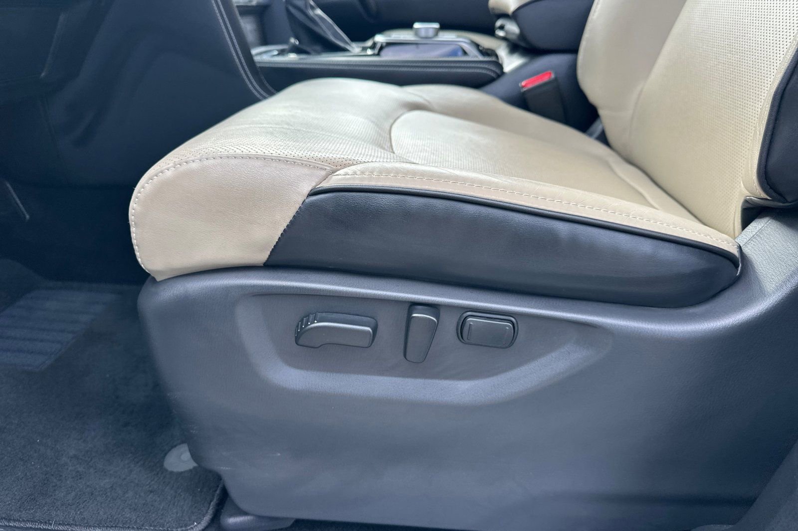 Certified 2023 INFINITI QX80 Premium Select w/ Cargo Package image 14