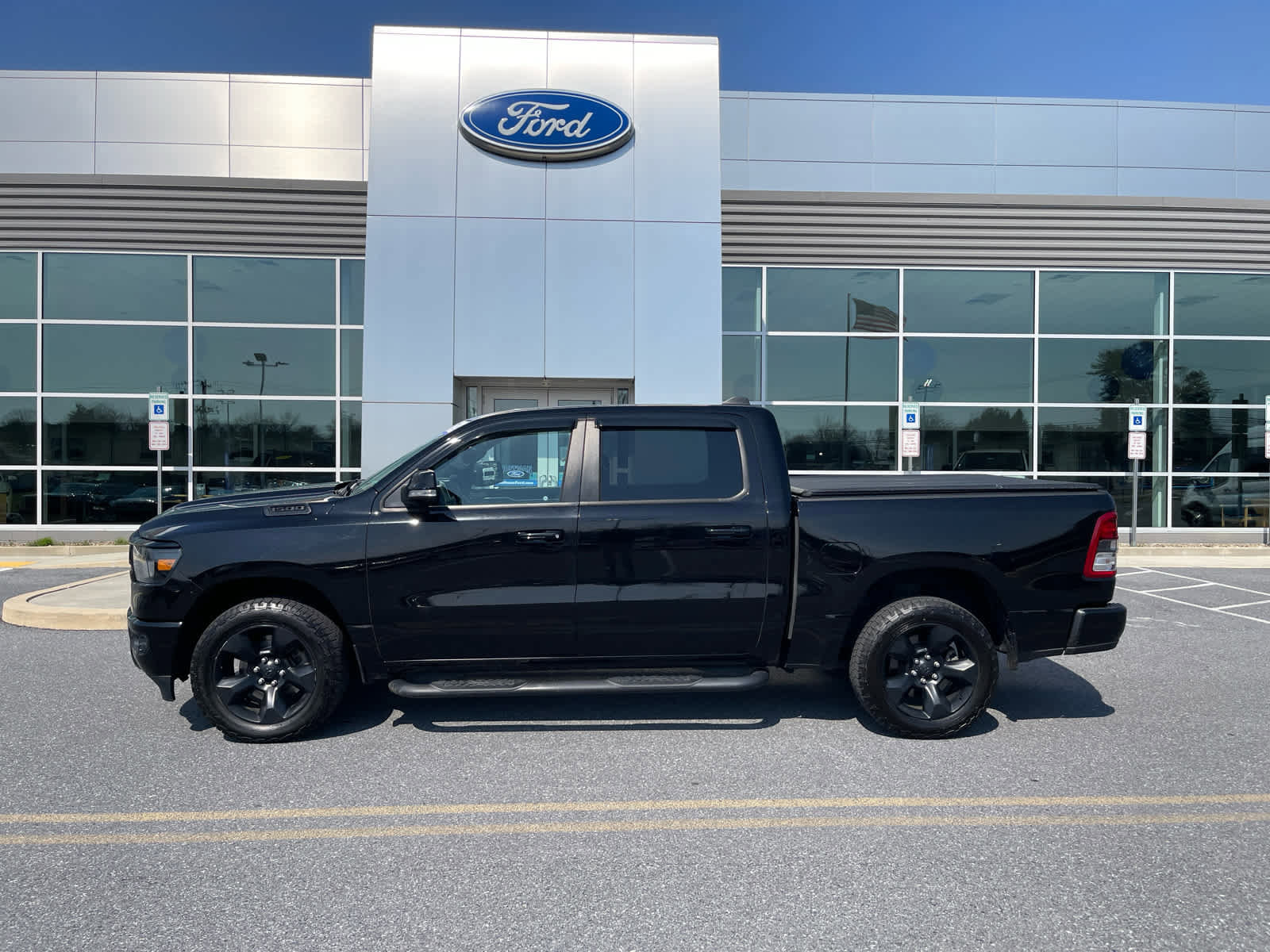 Used 2019 RAM 1500 Big Horn image 1