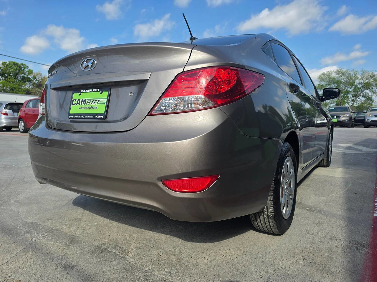 Used 2013 Hyundai Accent GLS FWD image 12