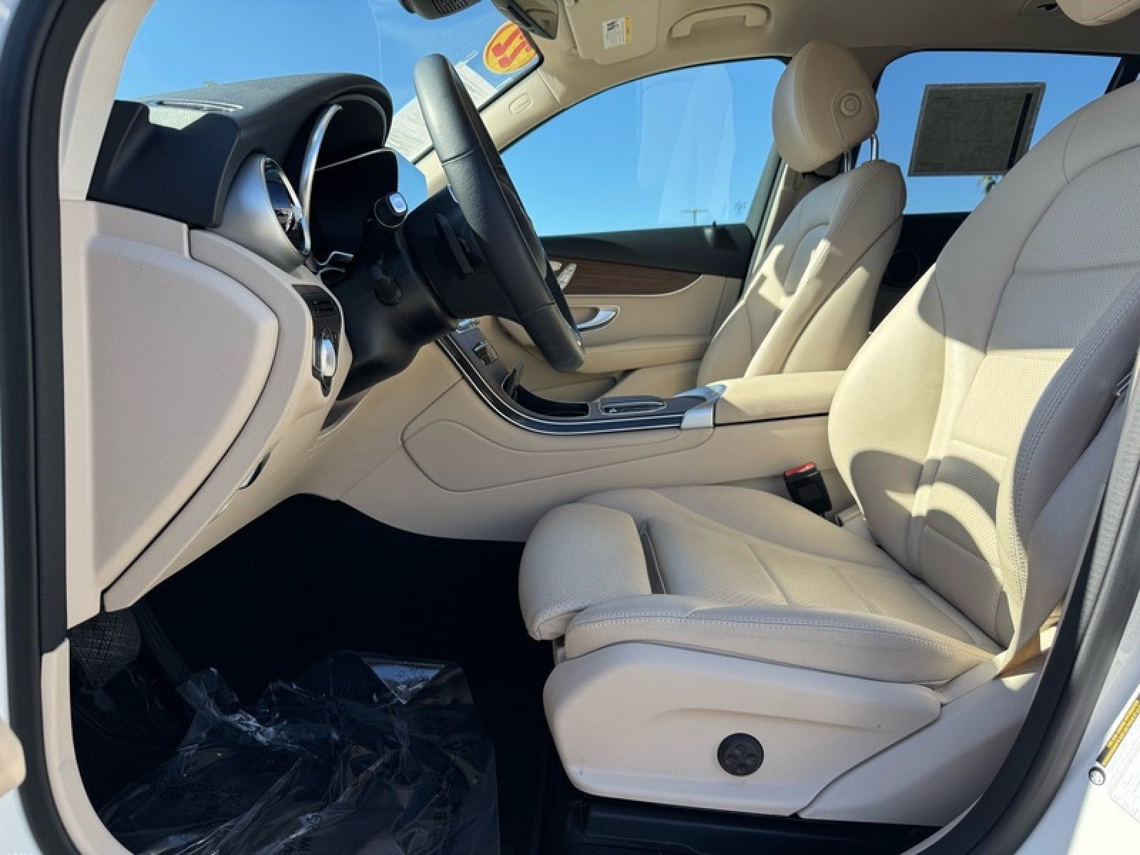 Certified 2022 Mercedes-Benz GLC 300 4MATIC image 13