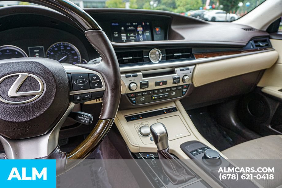 Used 2017 Lexus ES 350 w/ Premium Package FWD image 31
