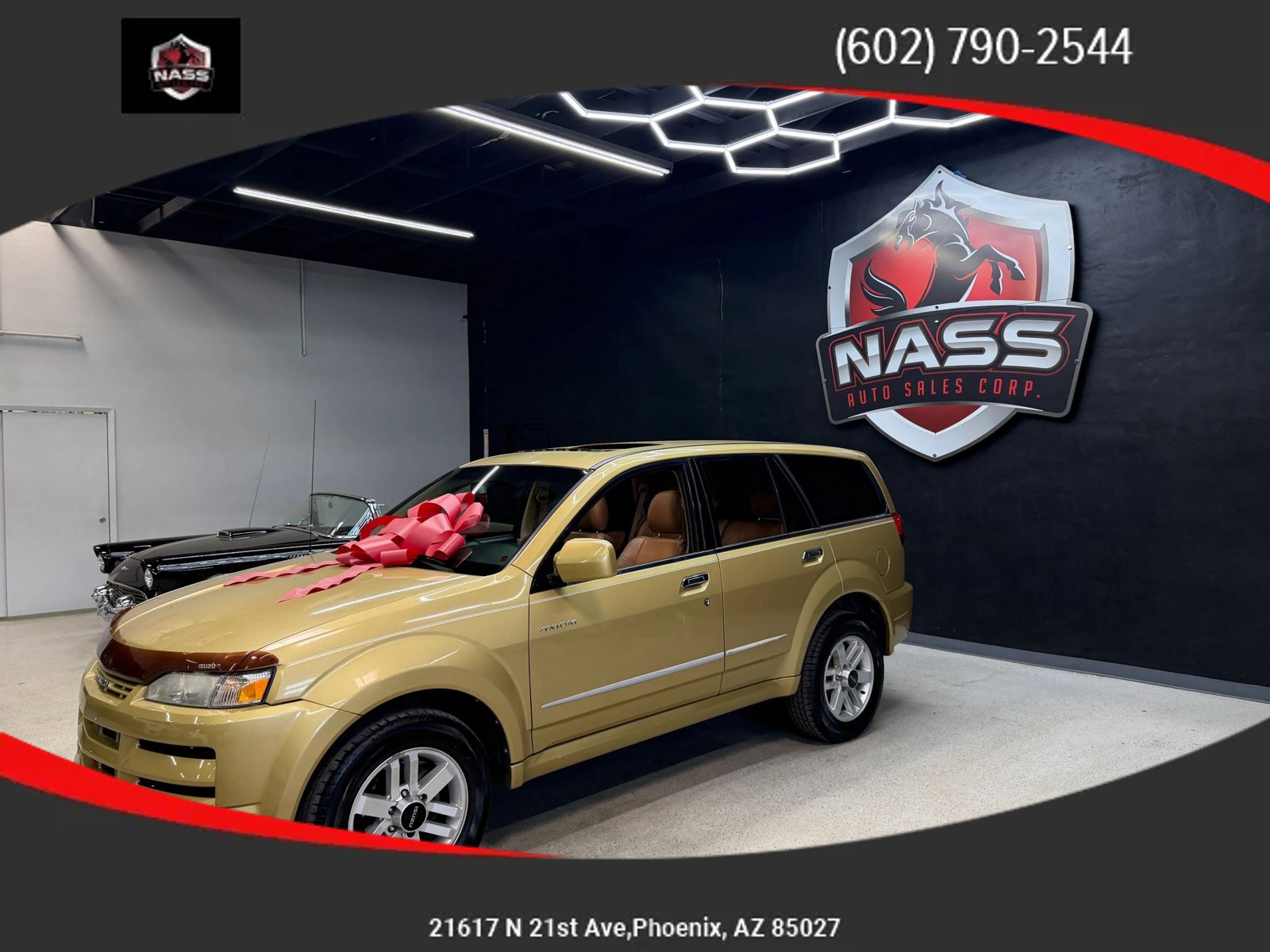 Used 2002 Isuzu Axiom XS RWD image 1