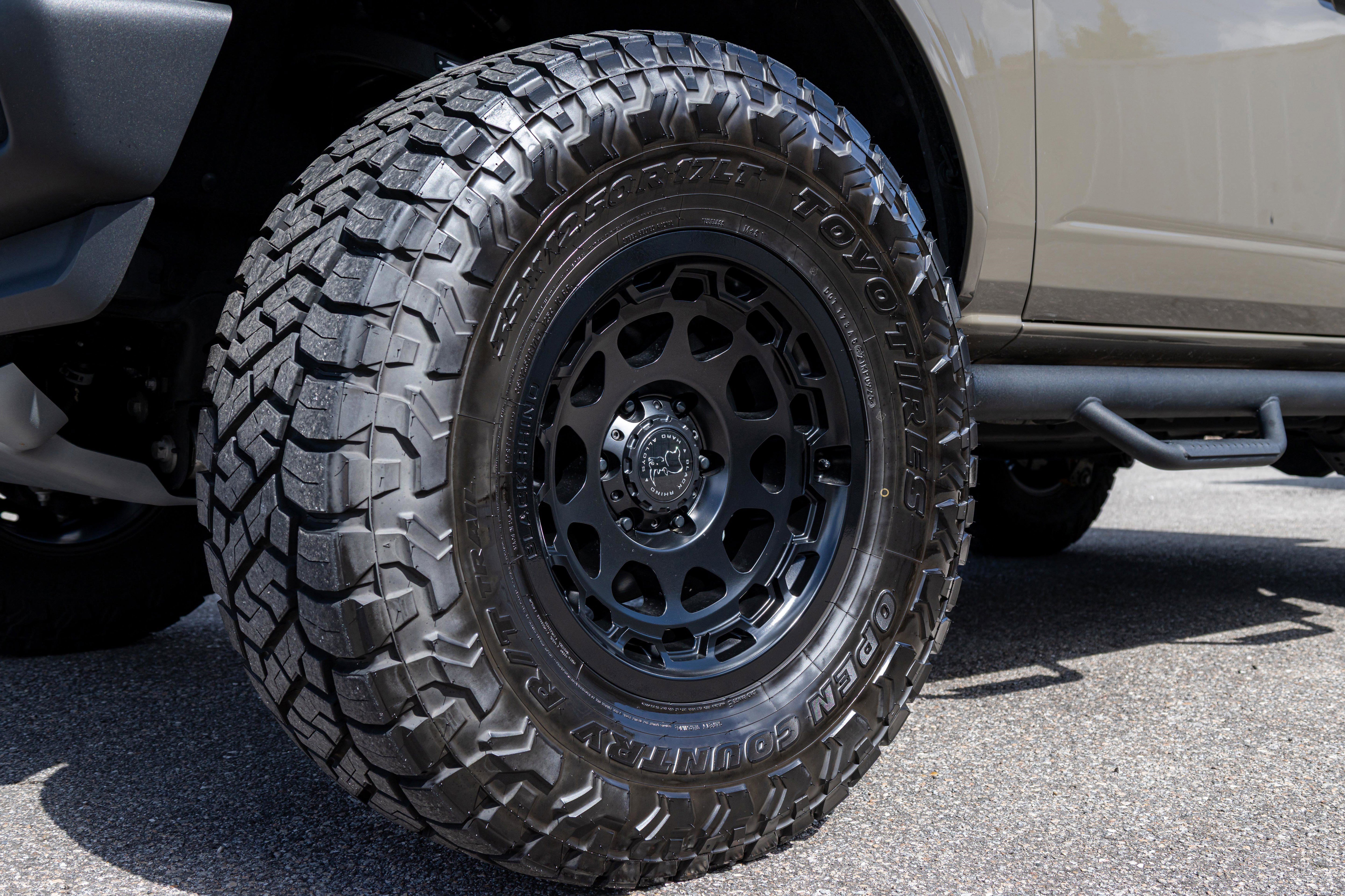 Used 2025 Ford Bronco Outer Banks AWD/4WD image 16