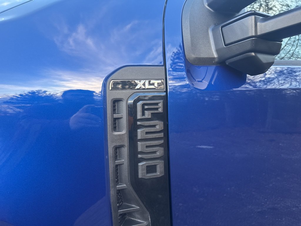 New 2026 Ford F250 XLT w/ XLT Premium Package AWD/4WD image 7