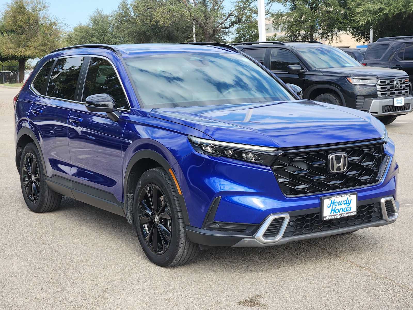 Used 2024 Honda CR-V Sport Touring image 3