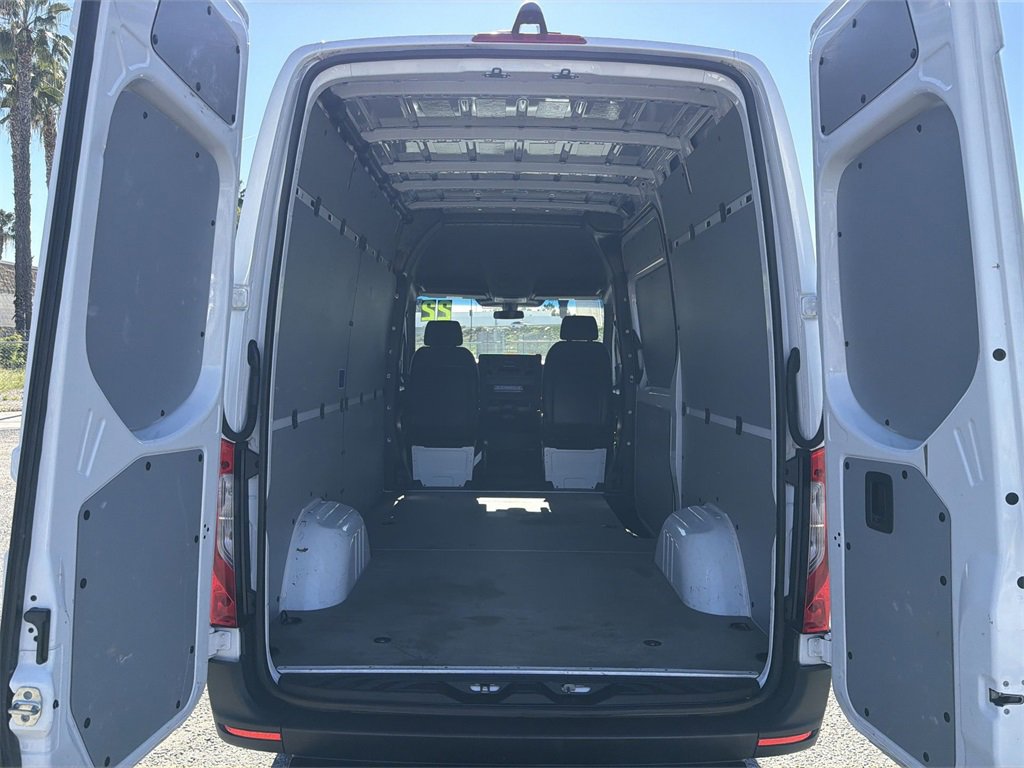 Used 2022 Mercedes-Benz Sprinter 2500 image 19