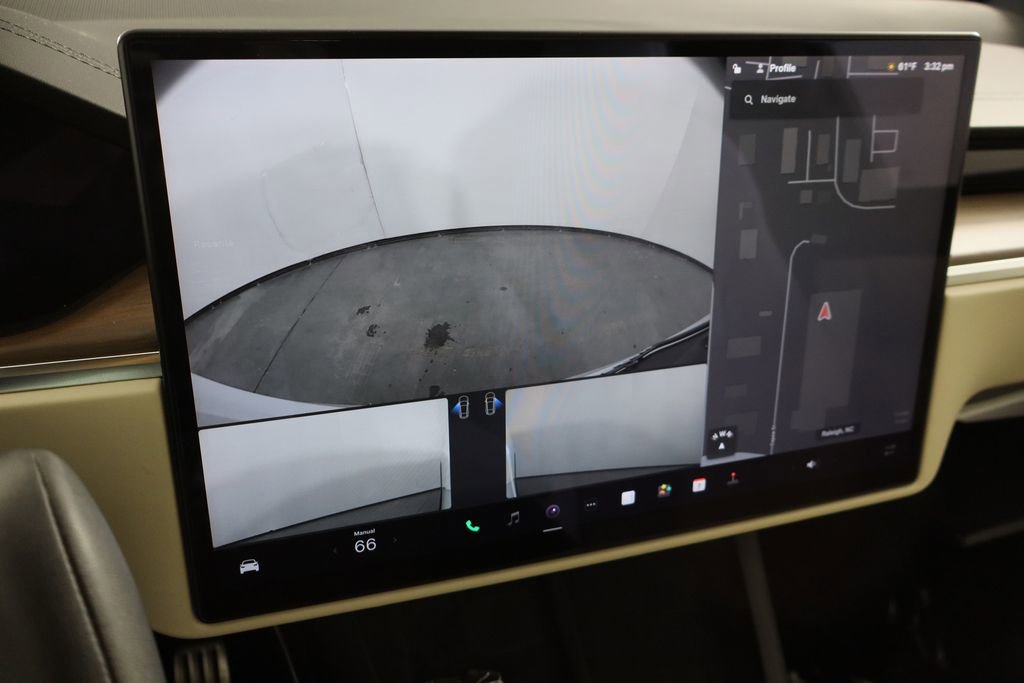 Used 2022 Tesla Model X image 33