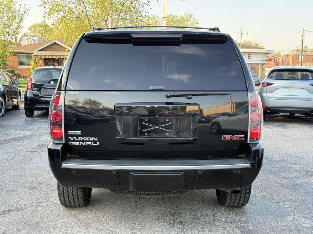 Used 2011 GMC Yukon Denali image 10