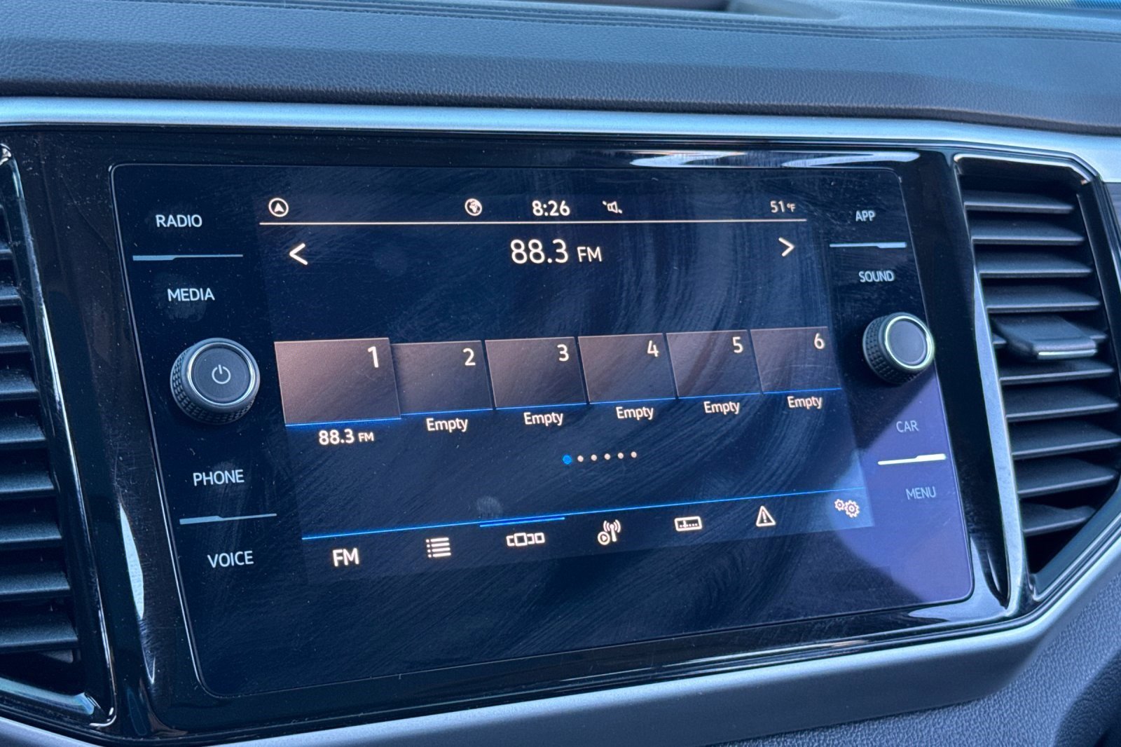 Used 2023 Volkswagen Atlas SE image 24