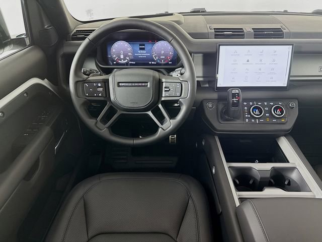 Certified 2025 Land Rover Defender 110 V8 image 25