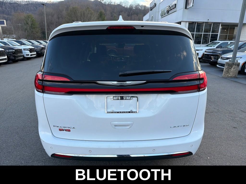 Used 2022 Chrysler Pacifica Limited image 6