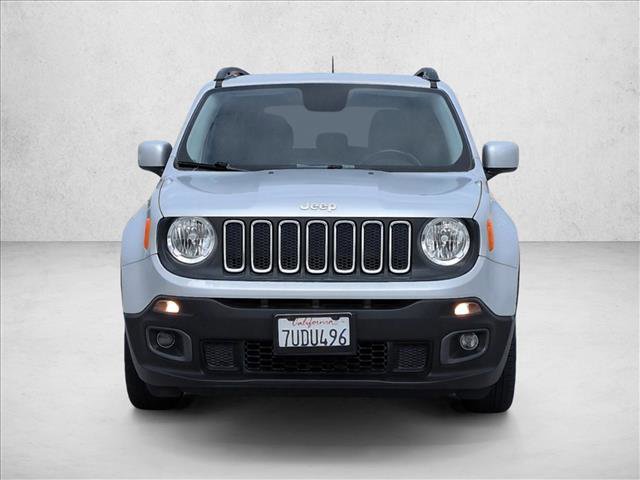 Used 2016 Jeep Renegade Latitude FWD image 2