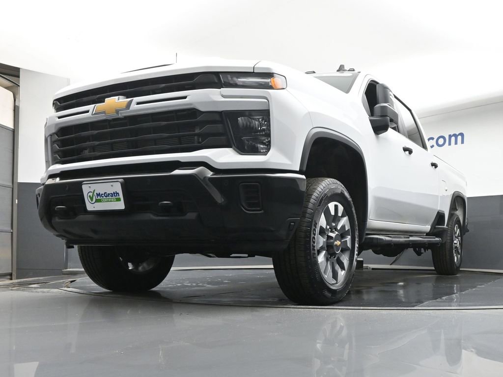 Used 2025 Chevrolet Silverado 2500 Custom w/ Custom Value Package image 6