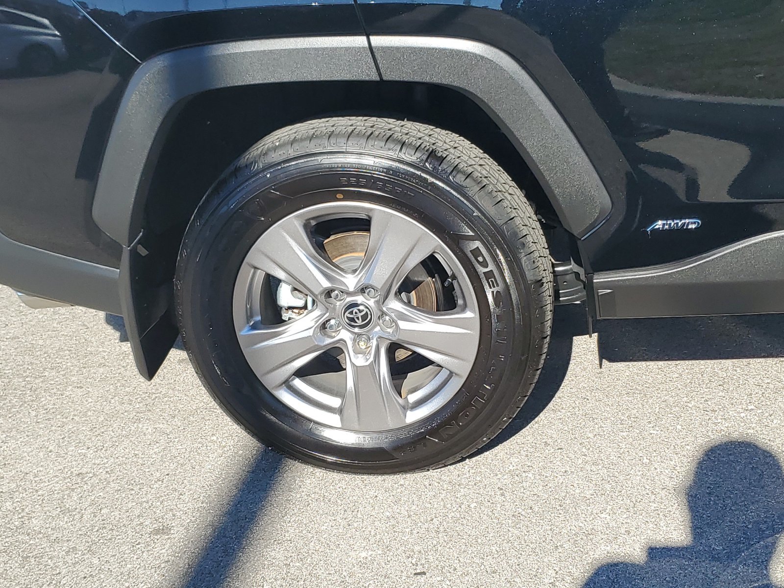 Certified 2025 Toyota RAV4 LE AWD/4WD image 5