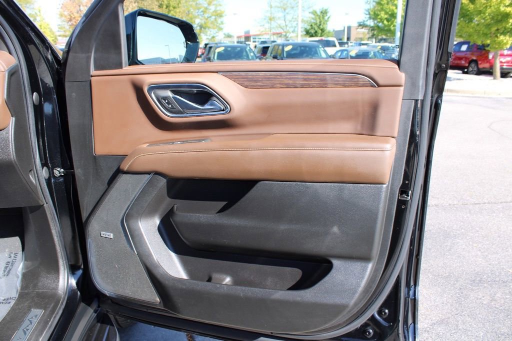 Used 2021 Chevrolet Suburban High Country image 21
