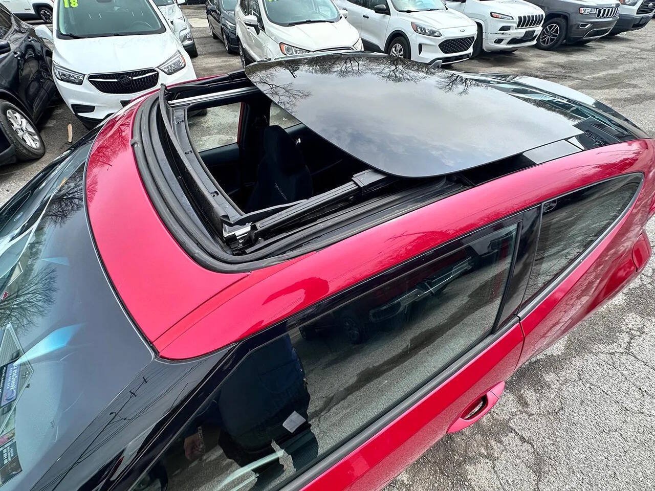 Used 2017 Hyundai Veloster Value Edition FWD image 21