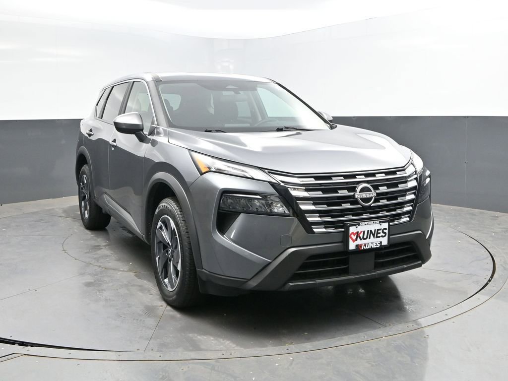 Used 2025 Nissan Rogue SV AWD/4WD image 4