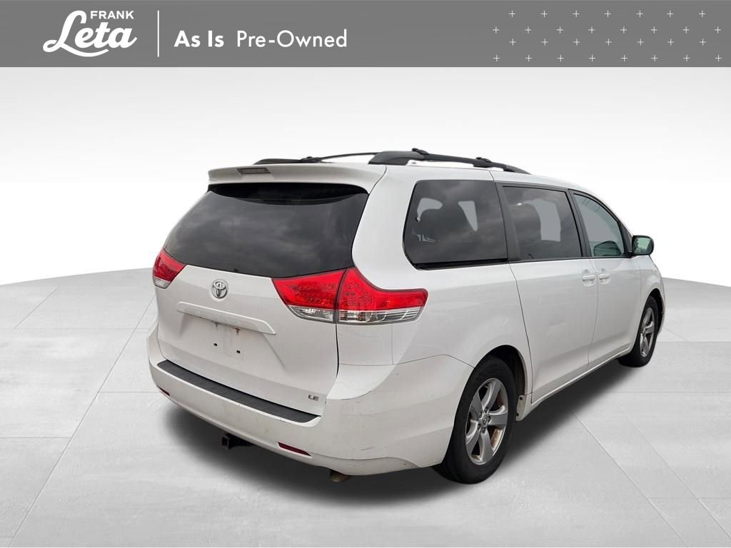Used 2014 Toyota Sienna LE FWD image 5