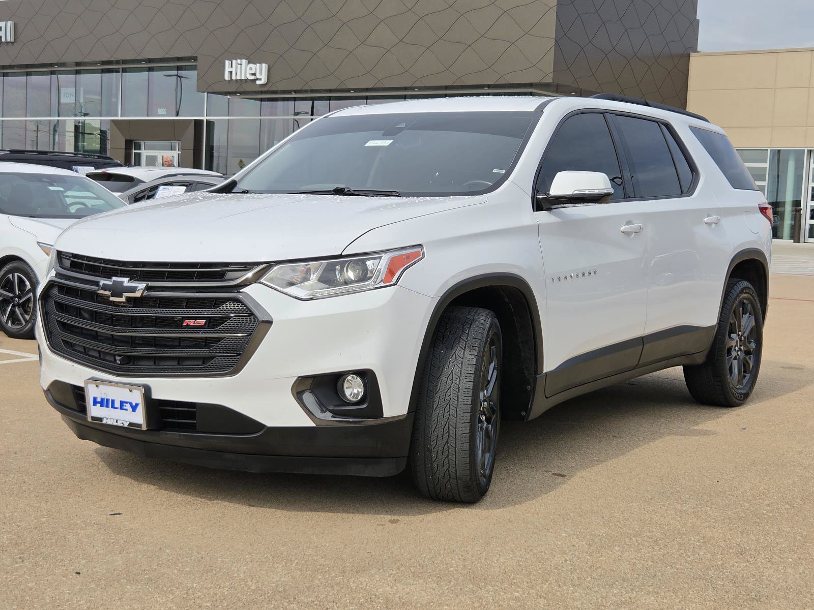 Used 2020 Chevrolet Traverse RS FWD image 2