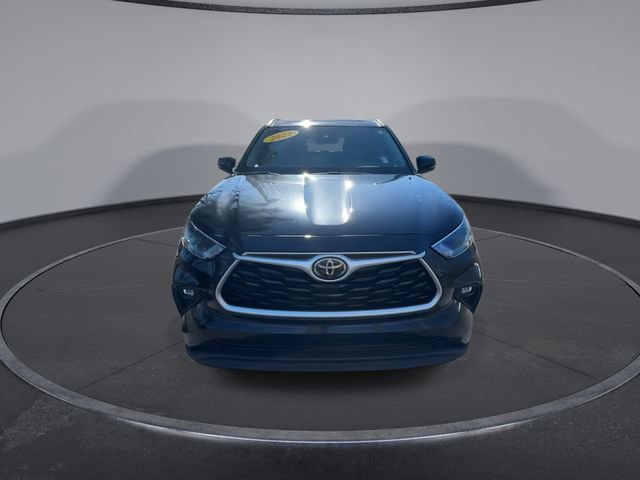 Used 2022 Toyota Highlander XLE image 5