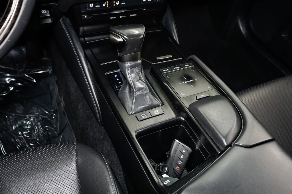Used 2020 Lexus ES 300h 300h w/ Premium Package image 23