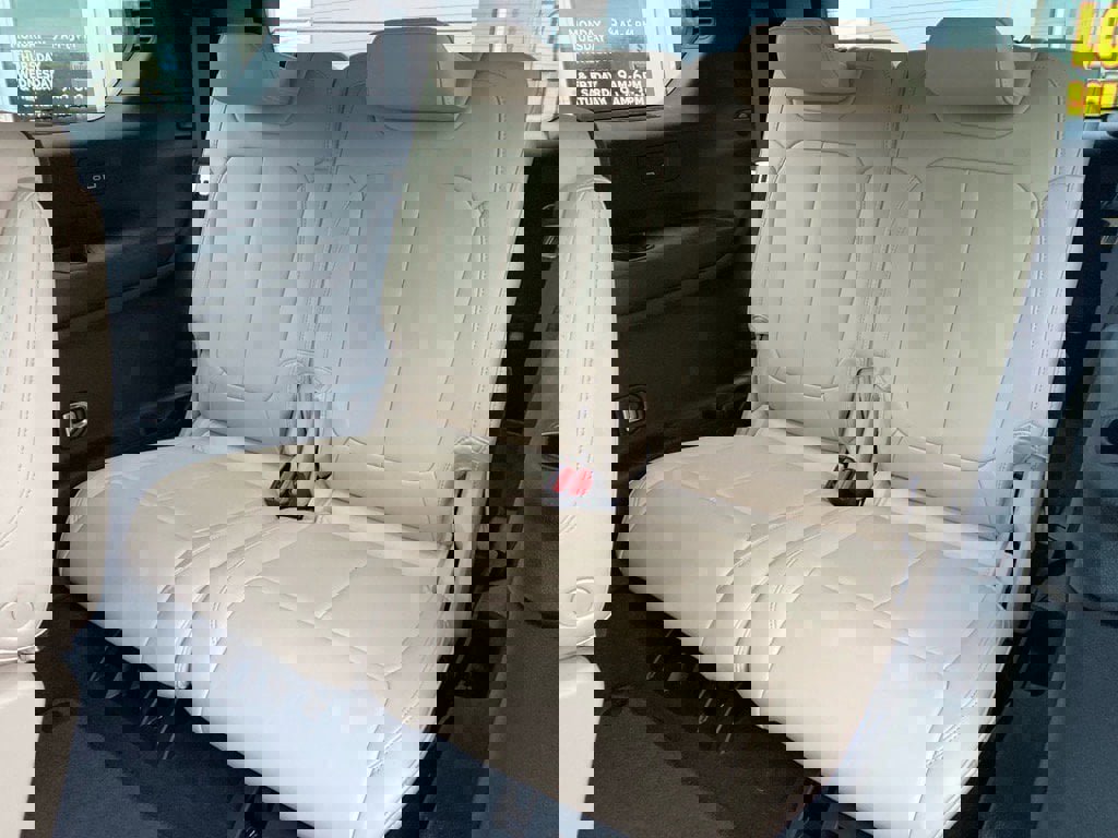 Used 2024 Jeep Grand Cherokee L Limited image 25