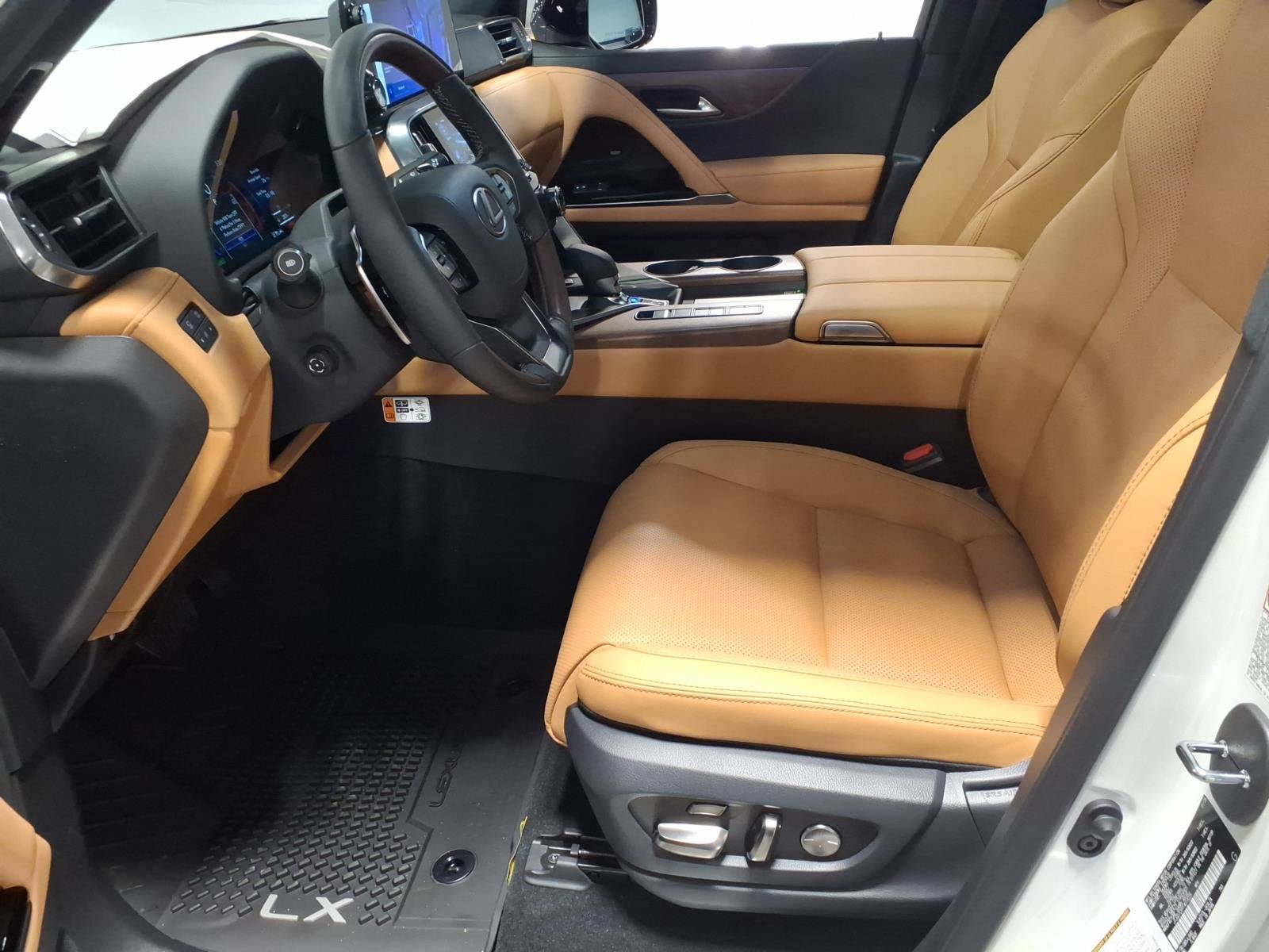 New 2026 Lexus LX 700h Luxury w/ Appearance Package image 5