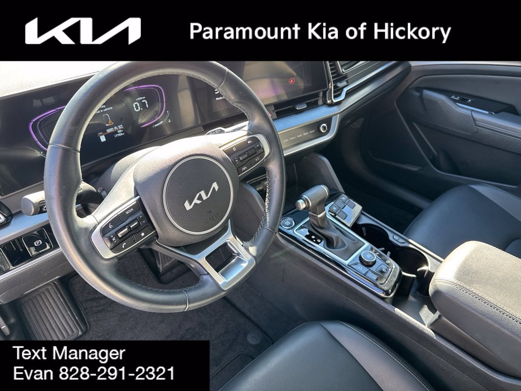 Used 2025 Kia Sportage EX w/ Premium Package FWD image 23