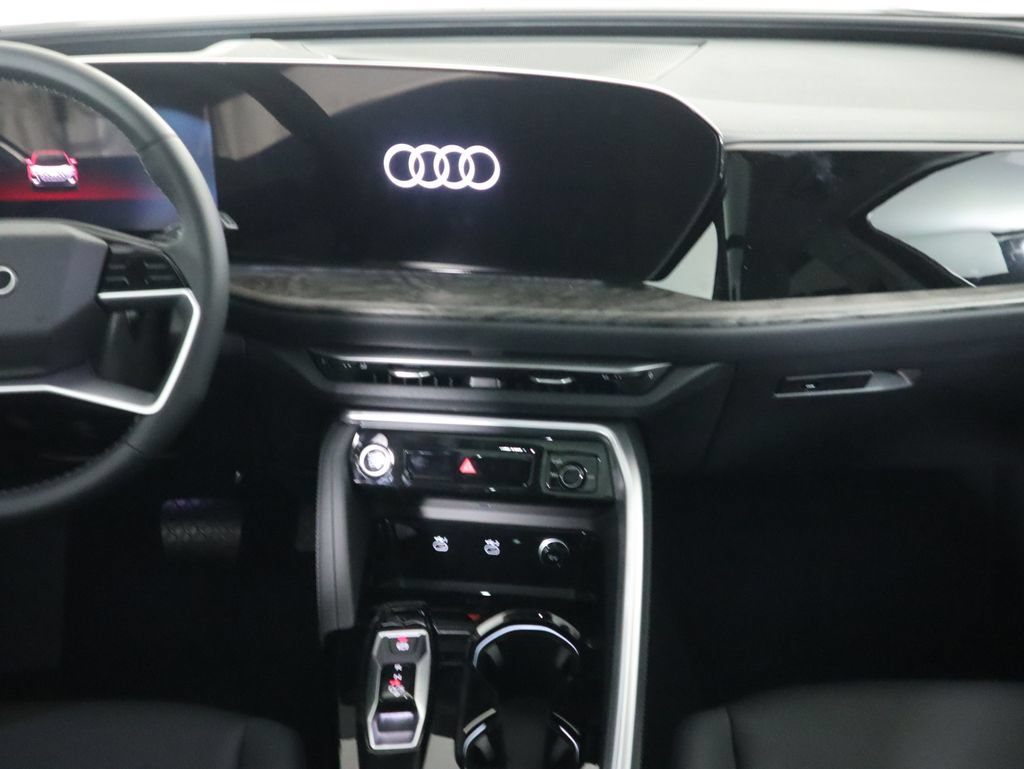 Used 2025 Audi Q5 Premium w/ Premium Plus AWD/4WD image 15