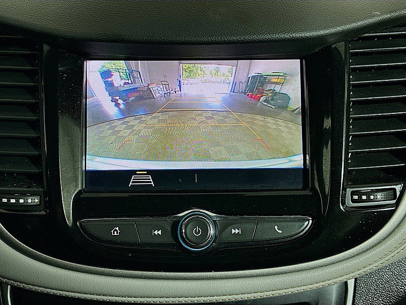 Used 2020 Chevrolet Trax LT w/ LT Convenience Package FWD image 15