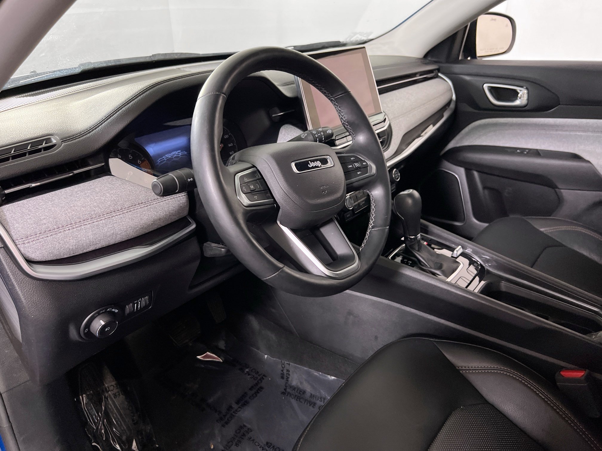 Used 2022 Jeep Compass Latitude AWD/4WD image 9