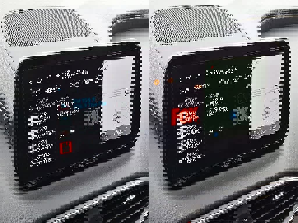 Used 2023 Hyundai Santa Fe SEL Premium image 15